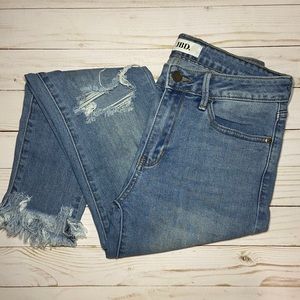 JBD Distressed Ankle Cropped Jean
